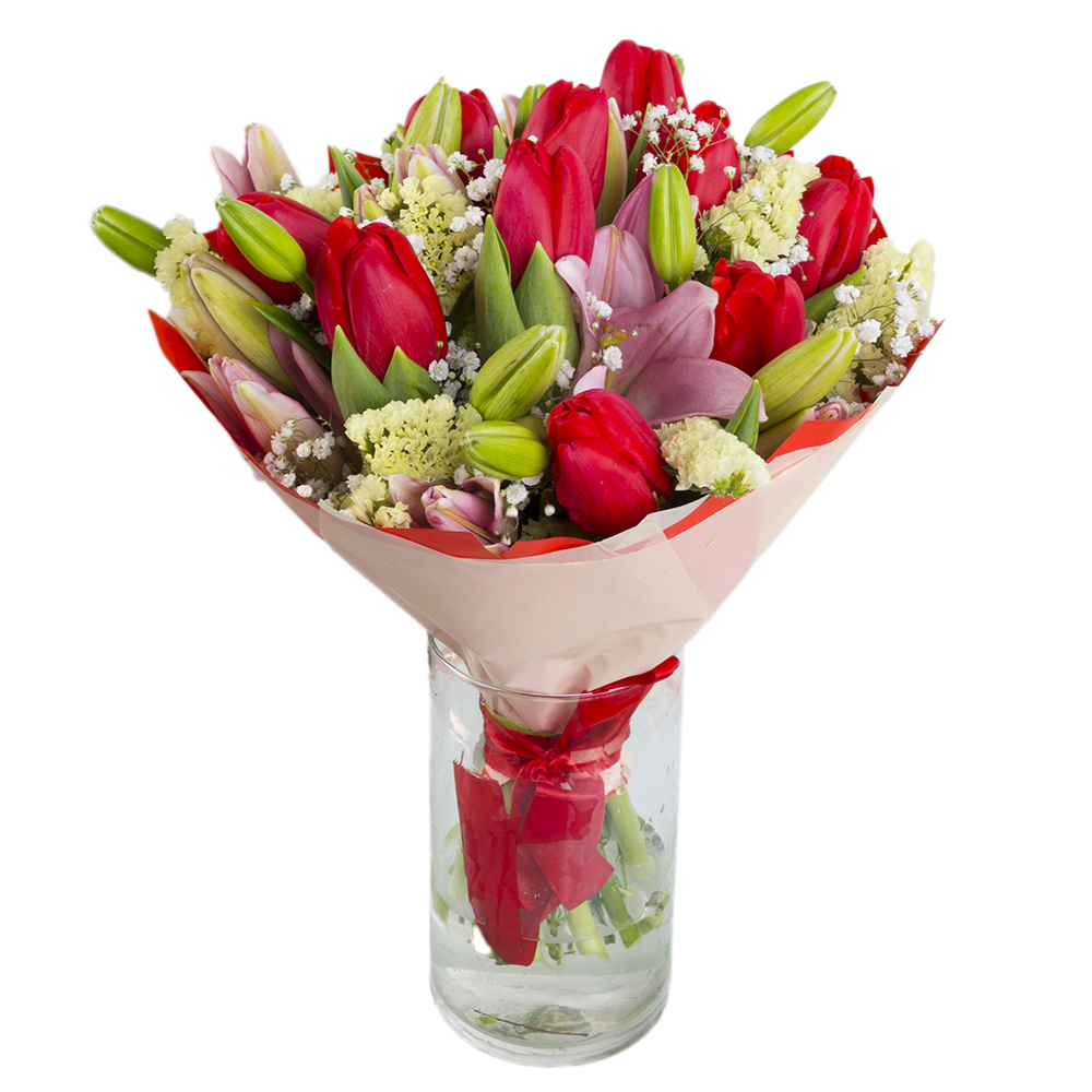 Букет из красных тюльпанов и лилий