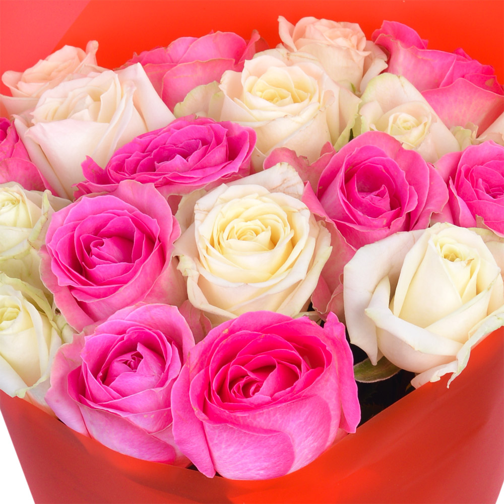 Букет из 19 разноцветных роз 50 см в пленке