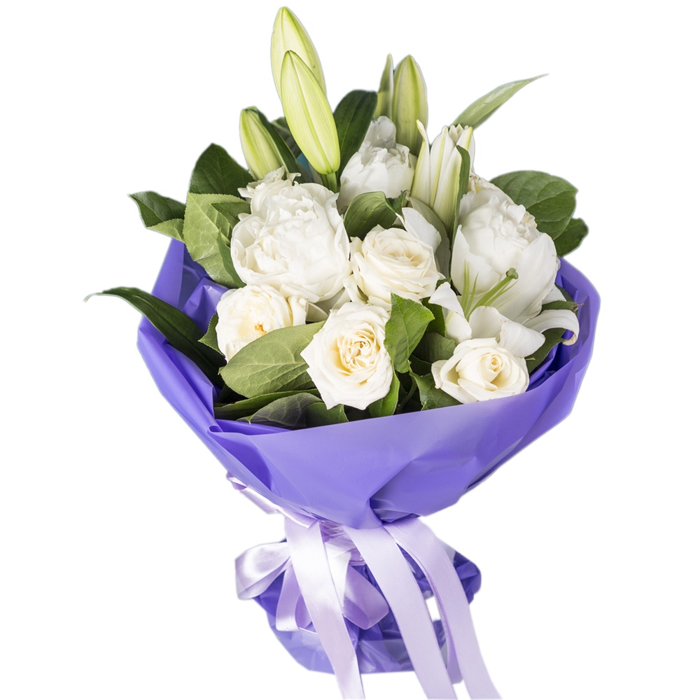 Букет из роз, пионов и лилий