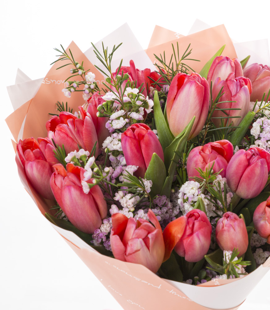 Букет из тюльпанов с хамелациумом